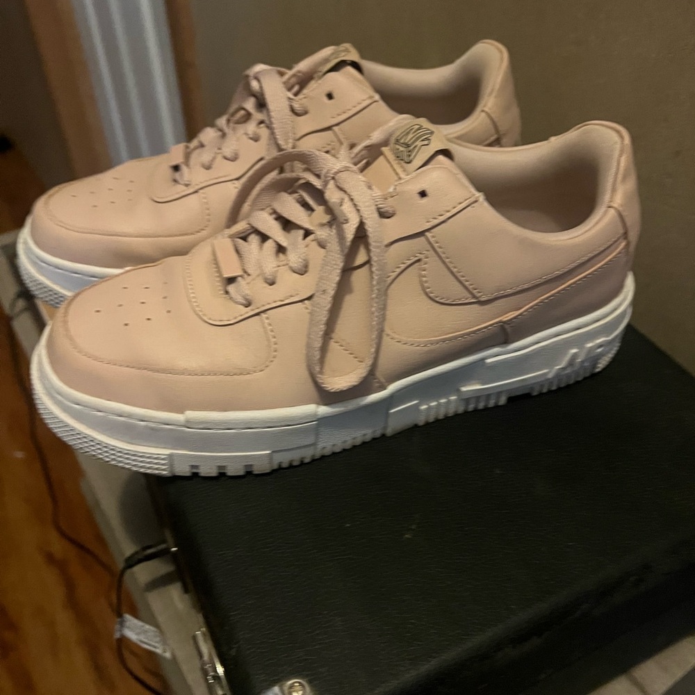 Nike Pink Sneakers
